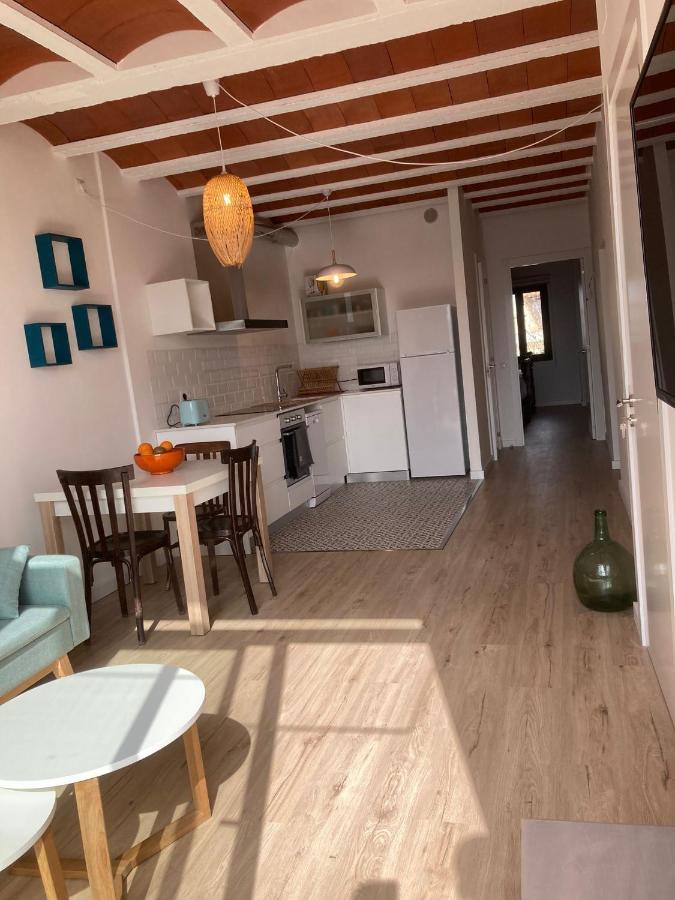 Llavi - Pati Canet De Mar